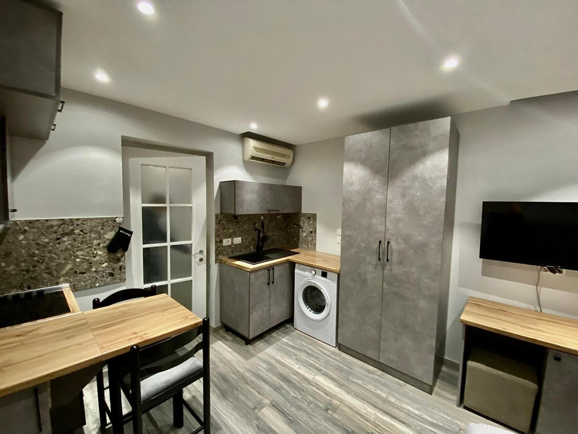 טיראנה Studio At U.S Embassy 02 מראה חיצוני תמונה